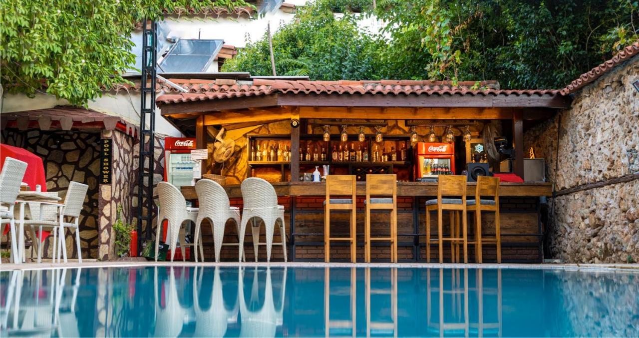 Castle Old Town Hotel Antalya Exteriör bild